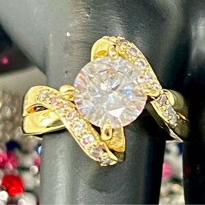 Gold Swarovski Crystal Elements Ring size 9